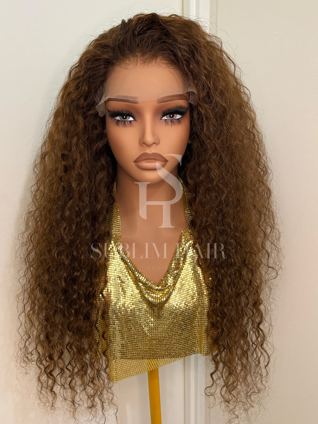 Kim– Perruque Water Wave – Gluelace 5x5 Transparente – Densité 250% – Marron Clair