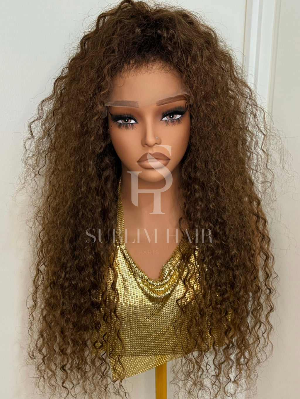 Kim– Perruque Water Wave – Gluelace 5x5 Transparente – Densité 250% – Marron Clair