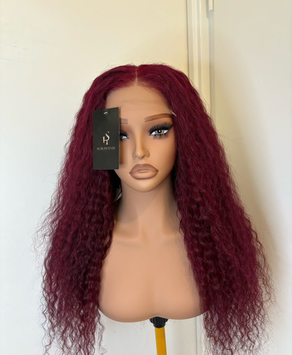 Kim– Perruque Water Wave – Gluelace 5x5 Transparente – Densité 250% – Marron Clair