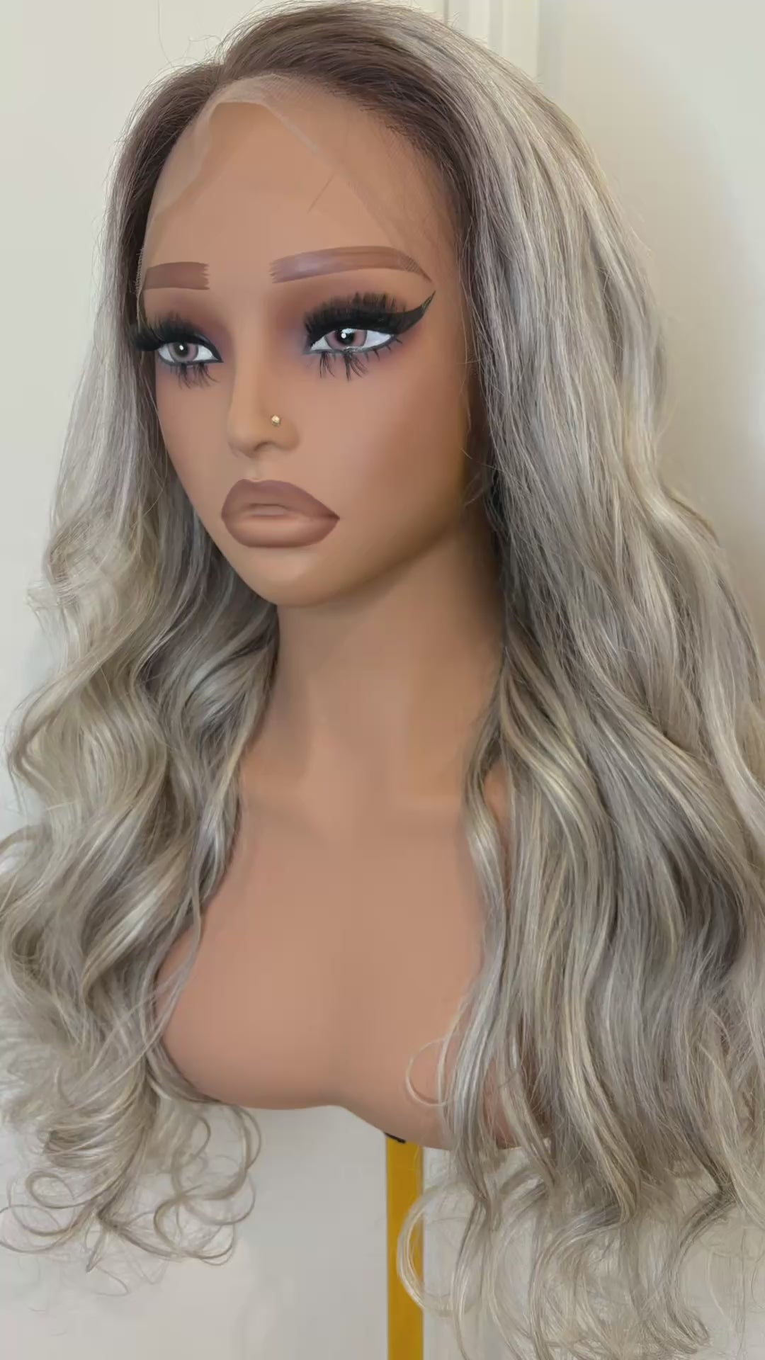 Kaila – 13x4 Lace HD Ash Grey & Brown Mix 250% densité Virgin Burmese Premium