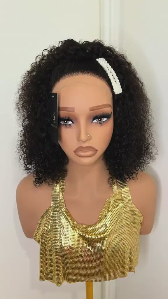 Mia